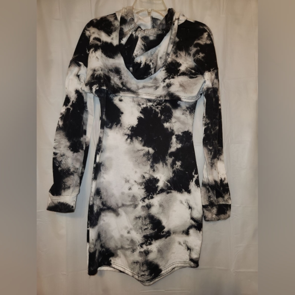 Almost Famous Black and White Tie Dye 2 Piece Dress Set - Picture 2 of 6